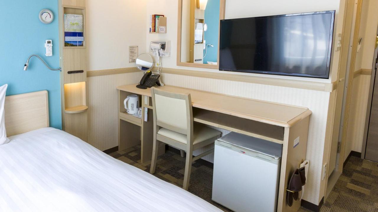 Toyoko Inn Matsudo Eki Higashi Guchi Екстериор снимка