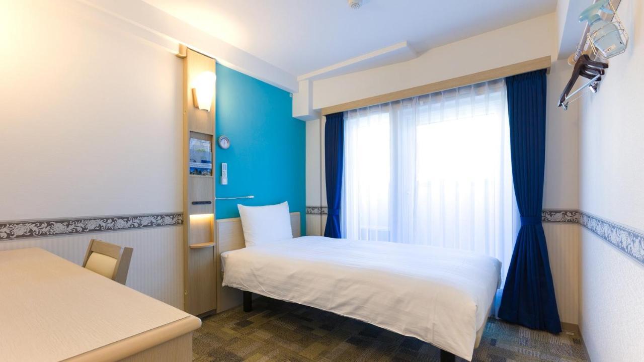 Toyoko Inn Matsudo Eki Higashi Guchi Екстериор снимка